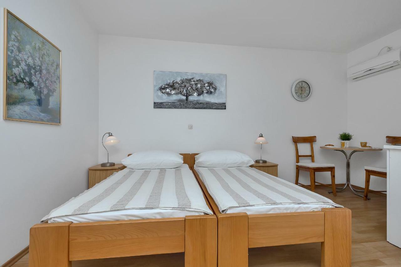 Apartments Marija Makarska Buitenkant foto